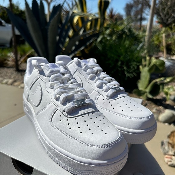 Nike Air Force 1 ‘07 - Picture 5 of 7